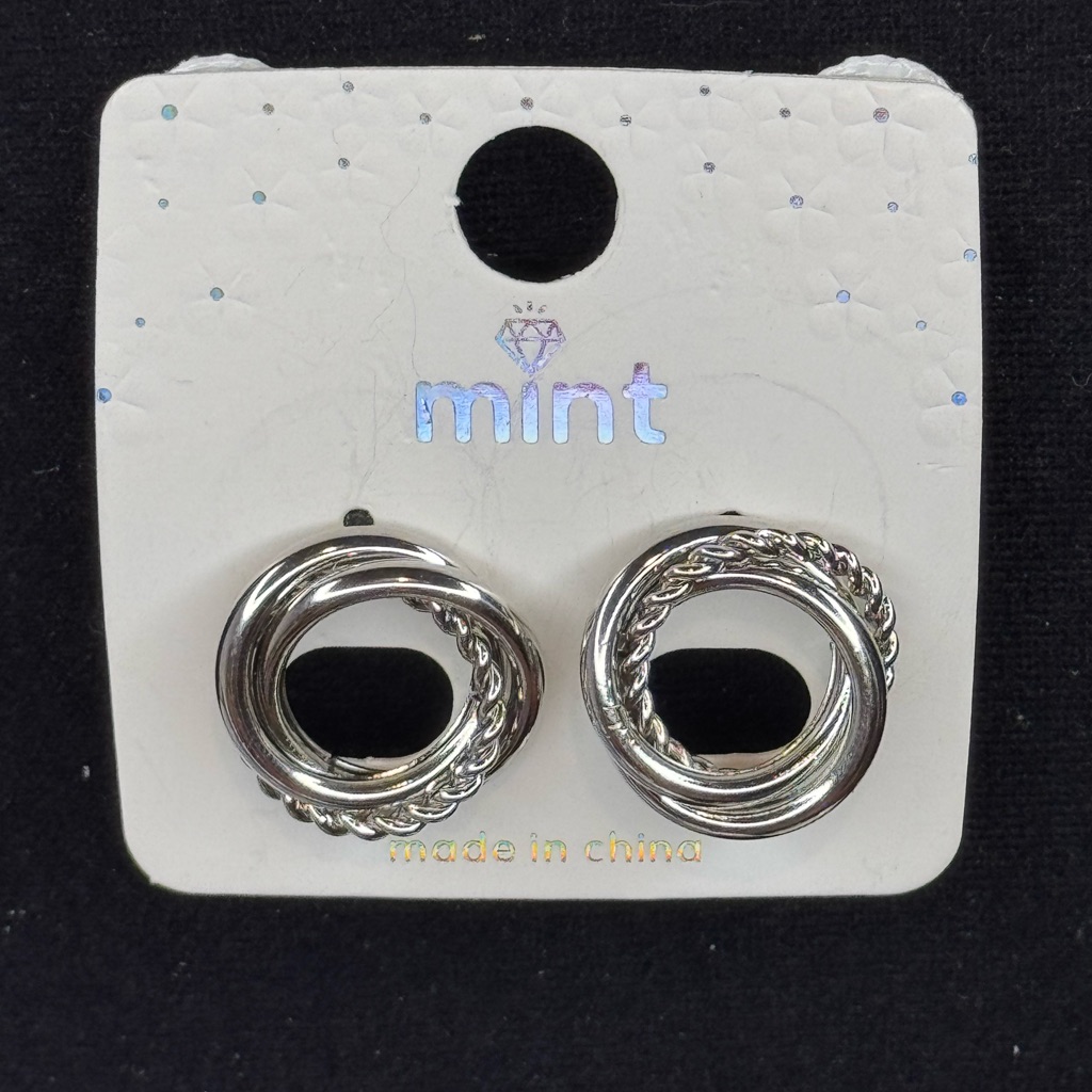 Mint Silver Tone Triple Entwined Textured Ring Post Earrings 1 Inch Approx